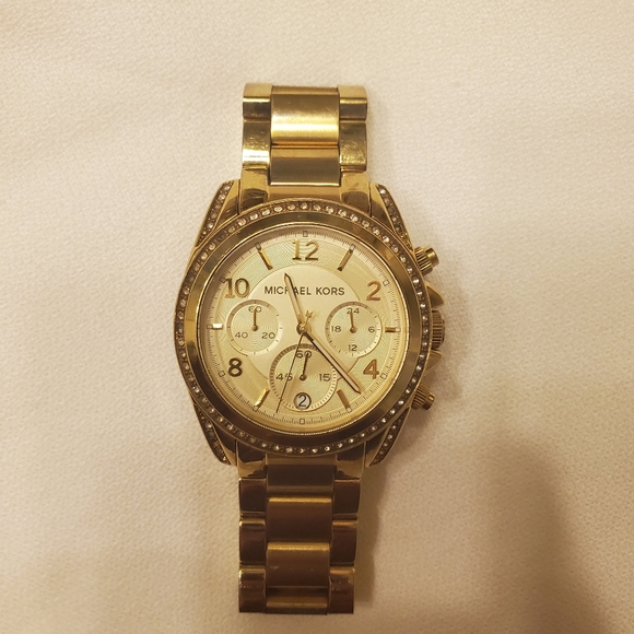 Michael Kors Watch - Picture 3 of 6
